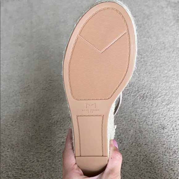 Marc Fisher Tan Wedges - Picture 3 of 4